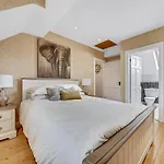 Casa vacanze Spacious Coastal With Games - Sleeps 10 *