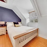 Spacious Coastal With Games - Sleeps 10 Rathmullan