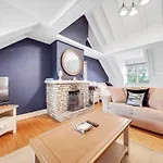 Spacious Coastal With Games - Sleeps 10 Casa vacanze