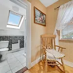 Spacious Coastal With Games - Sleeps 10 Rathmullan