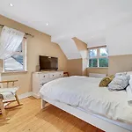 Spacious Coastal With Games - Sleeps 10 Casa vacanze