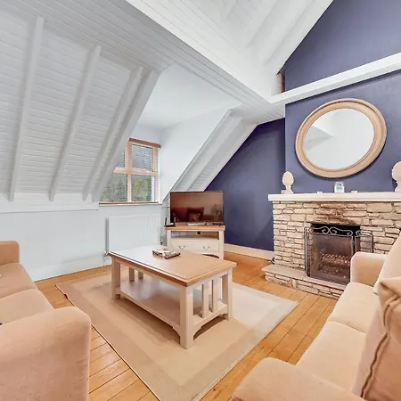 Luxury With Games - Sleeps 10 *