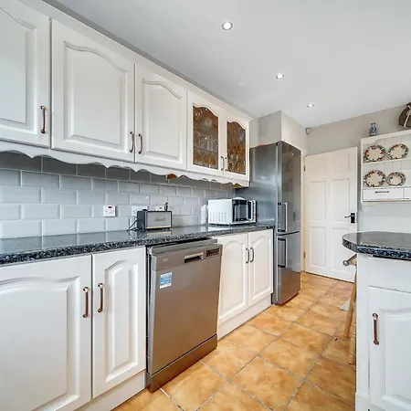 Luxury With Games - Sleeps 10 Holiday home *