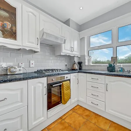 Luxury With Games - Sleeps 10 Holiday home *