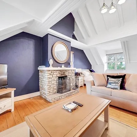 Luxury With Games - Sleeps 10 Holiday home