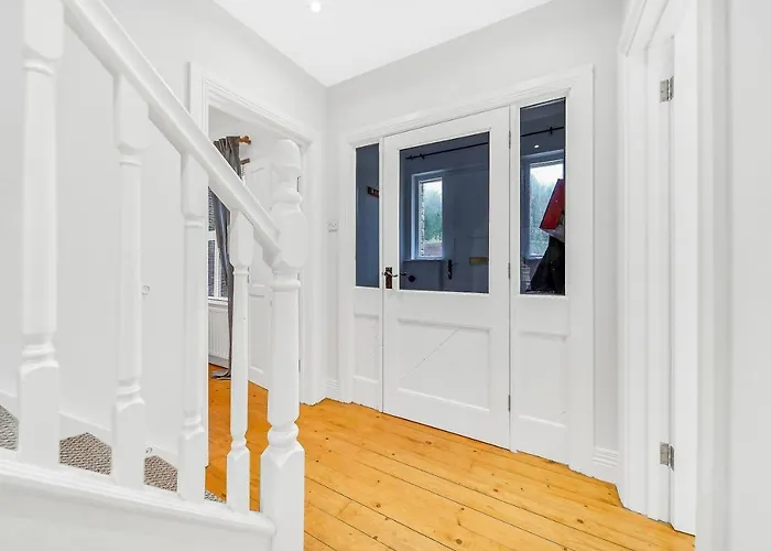 Σπίτι διακοπών Spacious Coastal With Games - Sleeps 10 Rathmullan