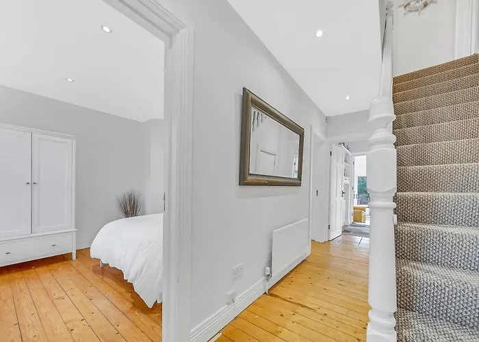 度假居 Spacious Coastal With Games - Sleeps 10