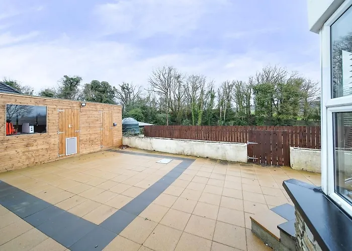 Spacious Coastal With Games - Sleeps 10 *