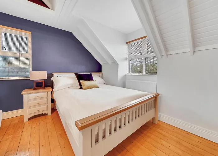 Spacious Coastal With Games - Sleeps 10 拉斯姆兰